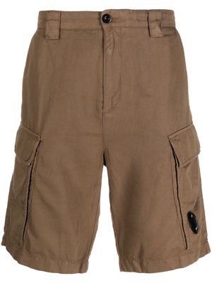 C.P. Company knee-length cargo shorts - Brown