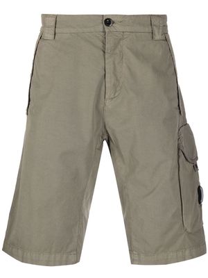 C.P. Company knee length cargo shorts - Grey