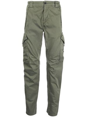 C.P. Company Lens-detail cotton cargo trousers - Green