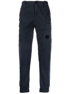 C.P. Company Lens-detail tapered cargo trousers - Blue