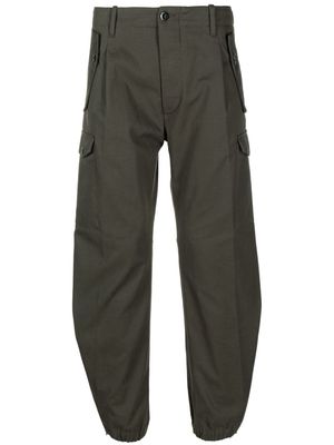 C.P. Company logo-patch cotton cargo trousers - Green