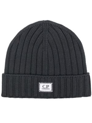 C.P. Company logo-patch wool hat - Grey