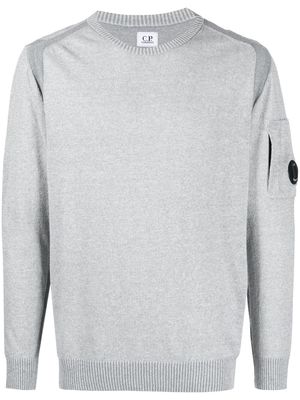 C.P. Company logo-plaque knitted jumper - Grey