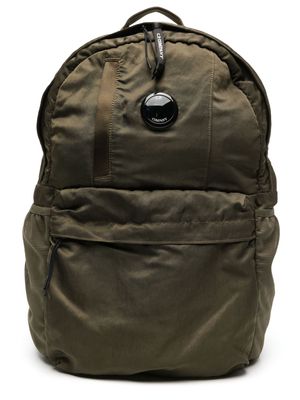 C.P. Company Nylon B logo-patch backpack - Green