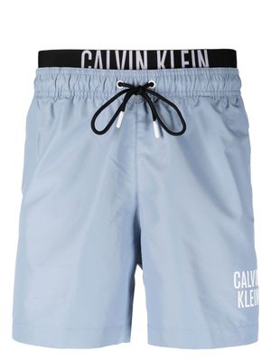 Calvin Klein double-waistband logo-print swim shorts - Blue
