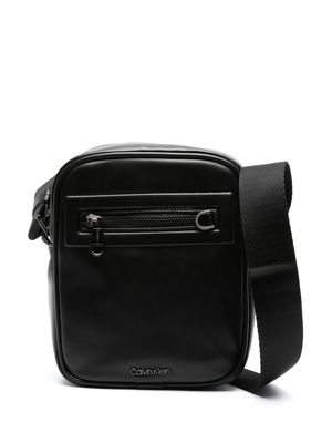 Calvin Klein Elevated logo-lettering messenger bag - Black