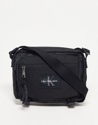 Calvin Klein Jeans essentials crossbody camera bag in black