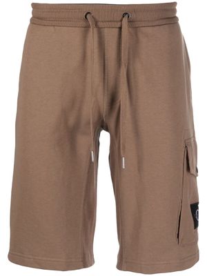 Calvin Klein Jeans logo-patch cargo track shorts - Brown