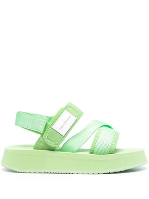 Calvin Klein Jeans logo-patch platform sandals - Green