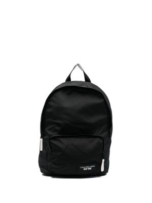Calvin Klein Jeans logo-patch zipped backpack - Black