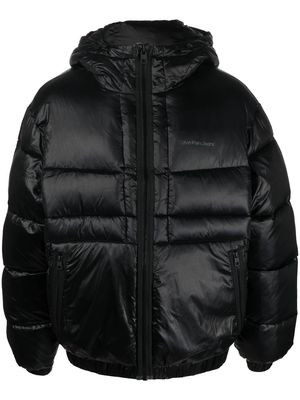 Calvin Klein Jeans logo-print hooded puffer jacket - Black