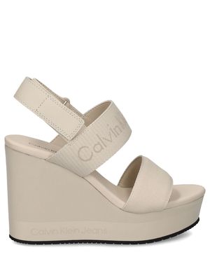 Calvin Klein Jeans logo-strap 110mm wedge sandals - Neutrals