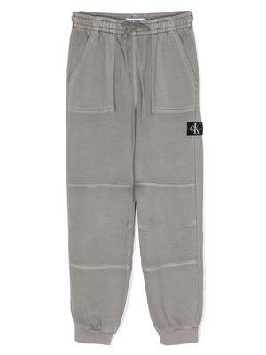 Calvin Klein Kids logo tag ribbed-detailed jogging trousers - Grey