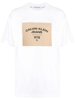 Calvin Klein logo-appliqué cotton T-shirt - White