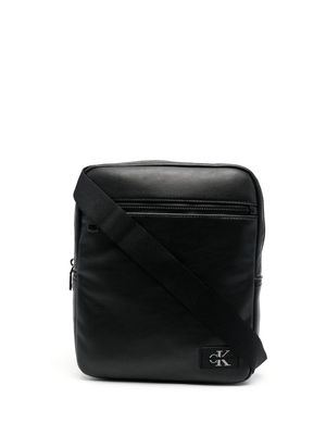 Calvin Klein logo-patch crossbody bag - Black