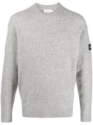 Calvin Klein logo-patch fine-knit jumper - Grey