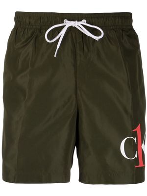 Calvin Klein logo-print recycled swim shorts - Green