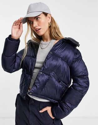 Calvin Klein short boxy padded jacket in navy-Blue