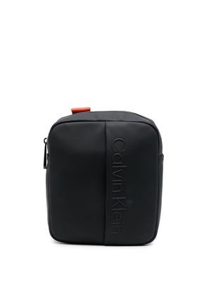 Calvin Klein tonal logo-plaque messenger bag - Black