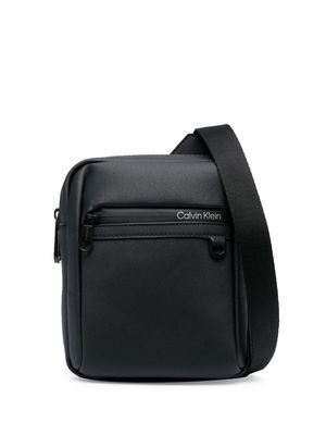 Calvin Klein tonal logo print messenger bag - Black