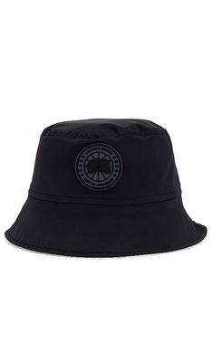 Canada Goose Horizon Reversible Bucket Hat in Black,White