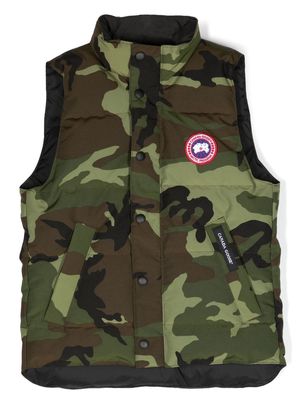 Canada Goose Kids camouflage-print logo-patch gilet - Green