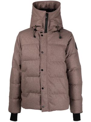 Canada Goose logo-patch padded down coat - Neutrals