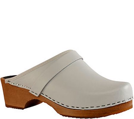 Cape Clogs Leather Slip-On Clogs - White Nude