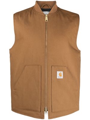 Carhartt WIP logo-patch zipped vest - Brown