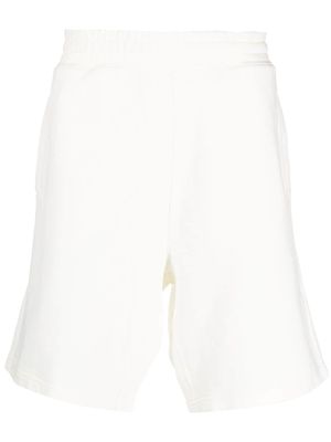Carhartt WIP rear logo-patch detail shorts - White