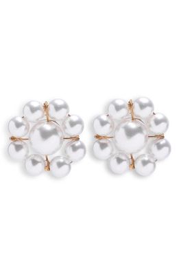 Carolina Herrera Imitation Pearl Flower Earrings in Pearl 159