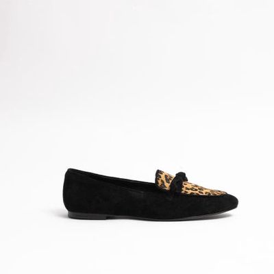 Cecelia New York Elizabeth Bow Embellished Loafer in Blksudeblkleo 