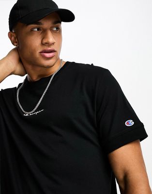 Champion midweight t-shirt with central logo in black