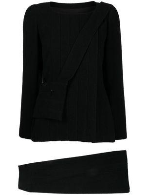 CHANEL Pre-Owned 1999 pleat detailing collarless skirt suit - Black