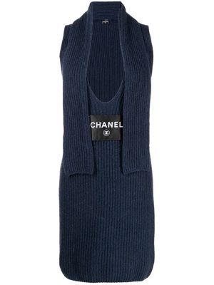 Chanel Pre-Owned 2000s logo-patch knitted dress - Blue