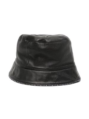 CHANEL Pre-Owned CC appliqué leather bucket hat - Black