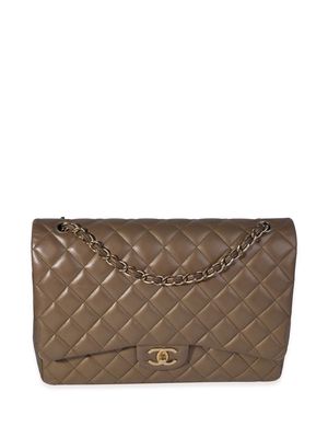 Chanel Pre-Owned Double Flap Maxi shoulder bag - Brown