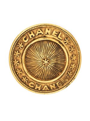CHANEL Pre-Owned logo-lettering star motif brooch - Gold