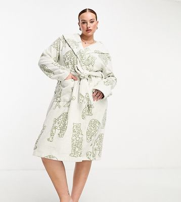 Chelsea Peers Curve leopard print towelling robe in off white