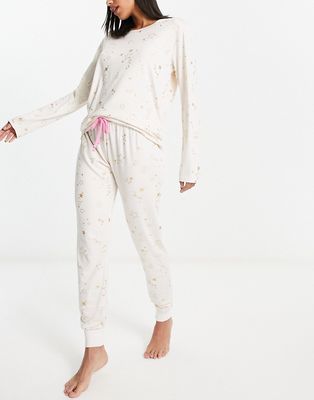 Chelsea Peers long sleeve and cuffed pants pajama set in cream and gold star print-White