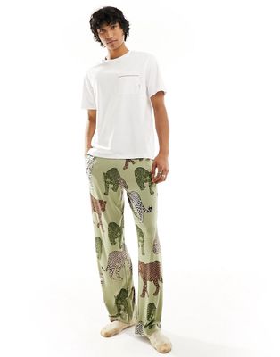Chelsea Peers T-shirt and pants pajama set with leopard print khaki-Green