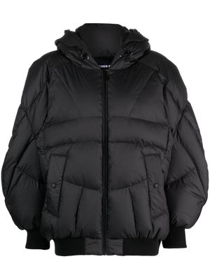 Chen Peng hooded drop-shoulder puffer jacket - Black