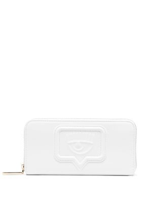Chiara Ferragni debossed-logo zip-fastening wallet - White