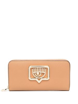 Chiara Ferragni logo-plaque rectangular purse - Brown