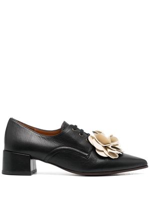 Chie Mihara floral-appliqué leather loafers - Black