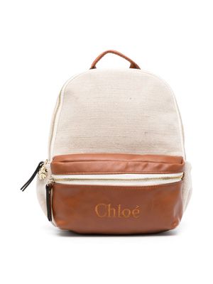Chloé Kids logo-embroidered jute backpack - Brown