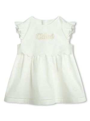 Chloé Kids logo-embroidered poplin babygrow set - White