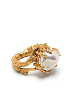Claire English Magpie Loot pearl-detail ring - Gold