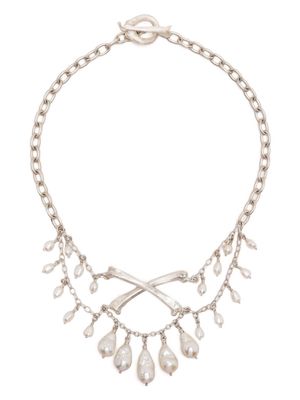 Claire English Plundered pearl & crossbones necklace - Silver