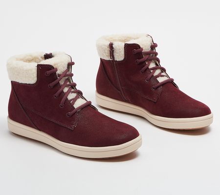 Clarks Cloudsteppers Lace-Up Boots - StepGlow Jay